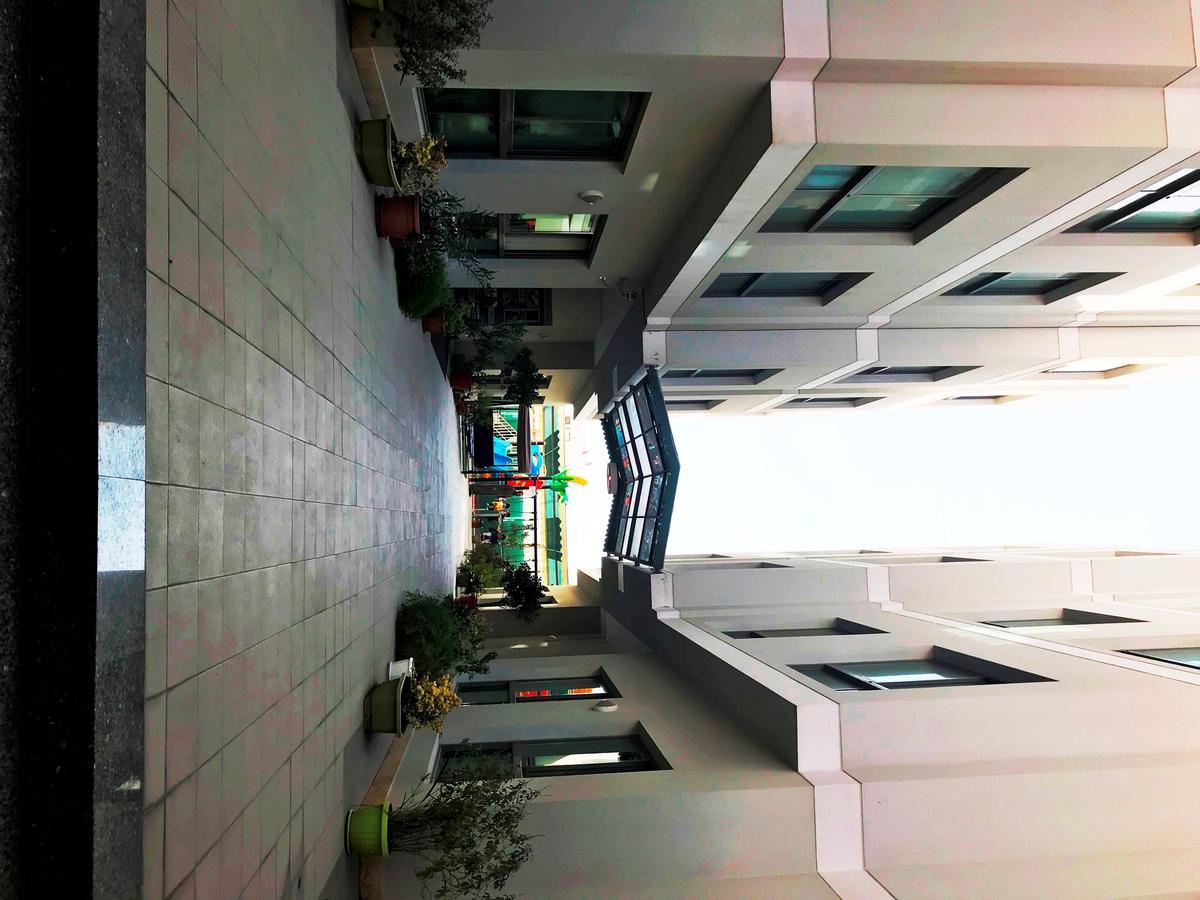 Stout Apartments Manama Exterior photo