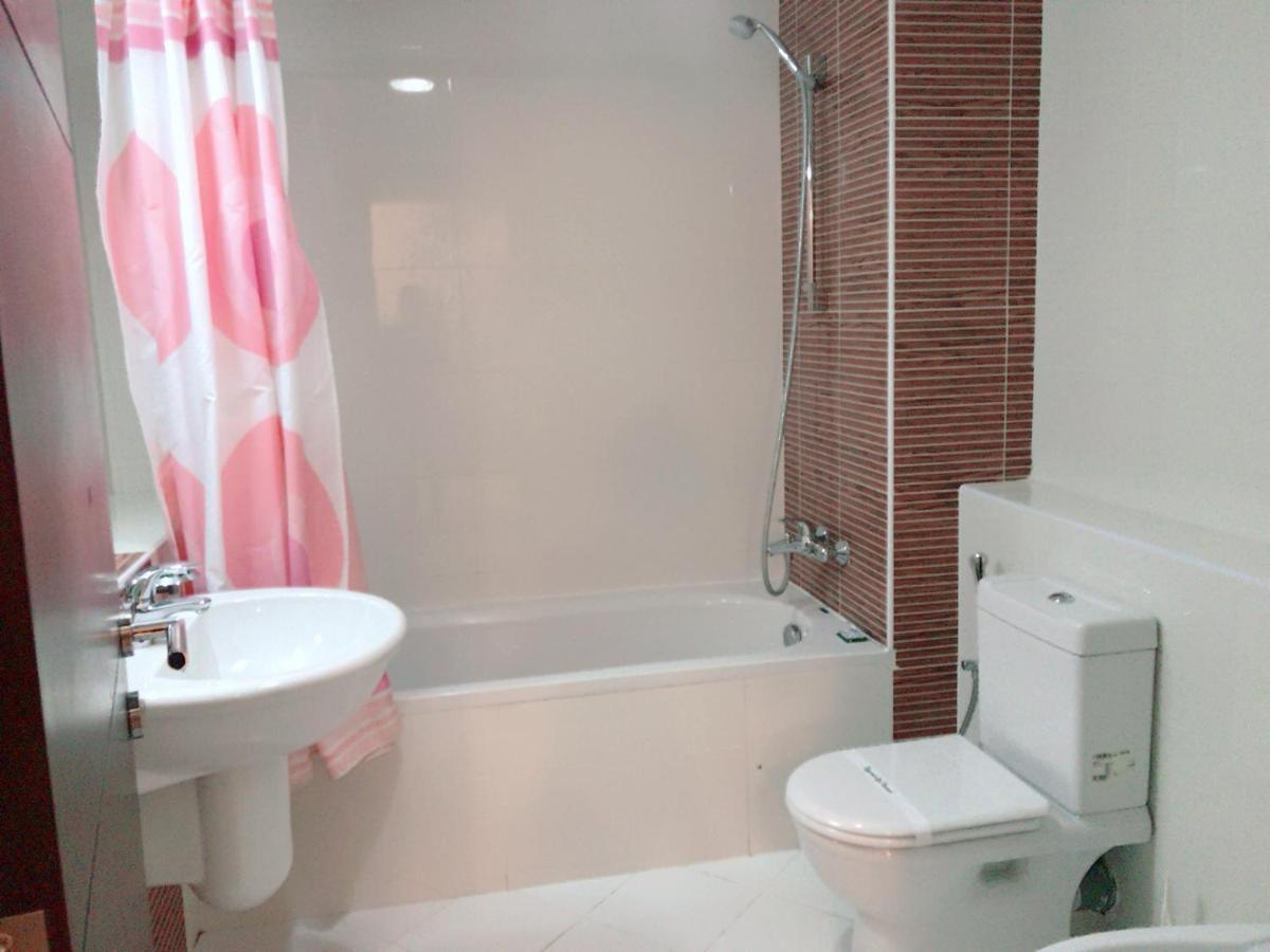 Stout Apartments Manama Room photo